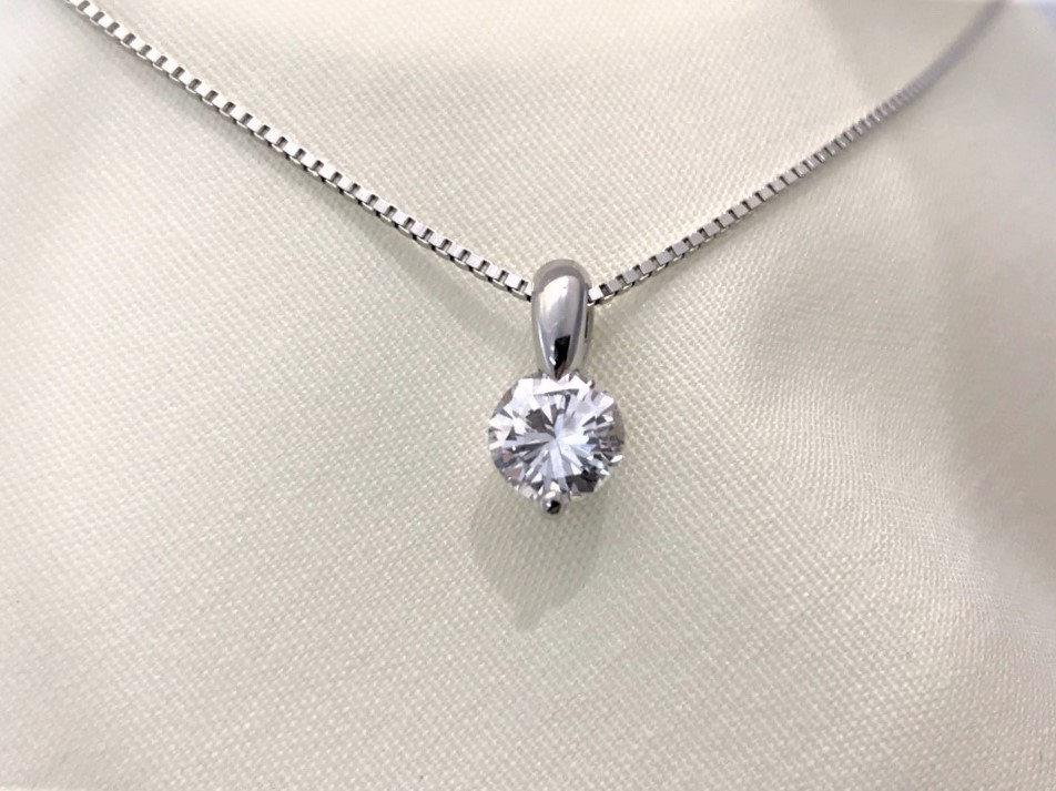 プラチナ900 ダイヤモンド　ネックレス
